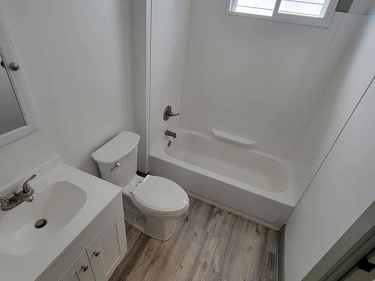 1104 Milton St — Photo 20