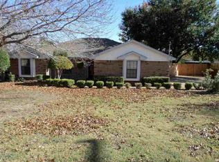 525 Old Temple Hwy, Hewitt, TX 76643