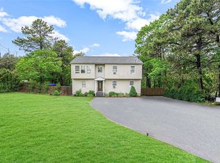 638 N Dunton Ave, East Patchogue, NY 11772