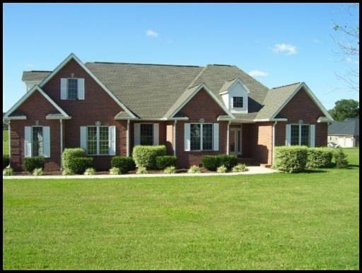 1st image of 555 Woody Ln
