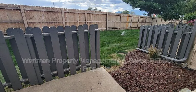 4560 Excalibur Ct — Photo 20