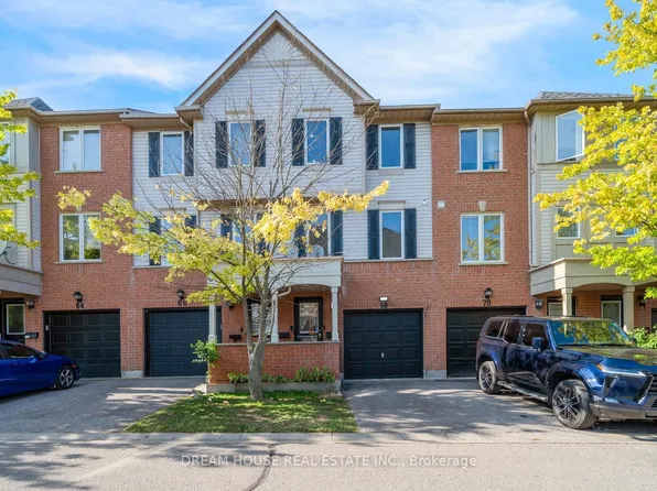 68 McGonigal Ln #34, Ajax, ON L1T 4G9