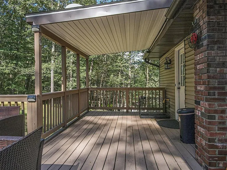 115 White Oak Ct — Photo 26