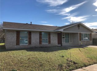 3428 Softcloud Dr, Dallas, TX 75241