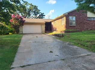 5709 E 26th Pl, Tulsa, OK 74114