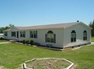 2180 W Blakemore Rd, Sturgeon, MO 65284
