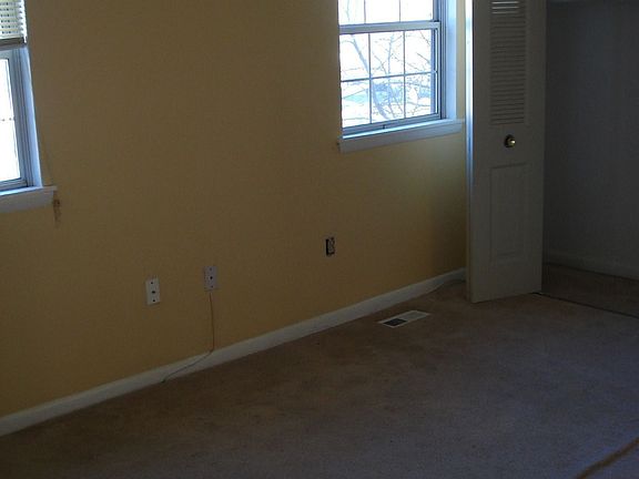 4th image of 4407 Eames Ln