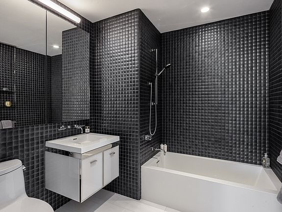 4th image of 252 South St #73C
