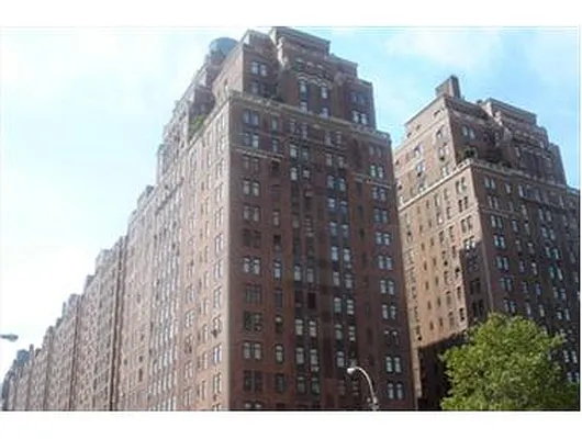 Sold by Douglas Elliman | media 22