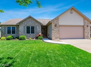 1232 Arneita St, Sycamore, IL 60178