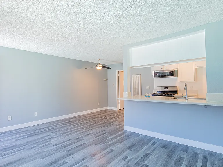 Saticoy Apartments — Photo 29