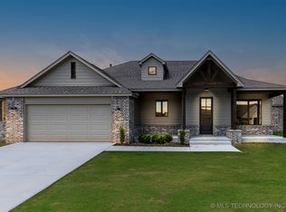 10704 S 278th East Ave, Coweta, OK 74429