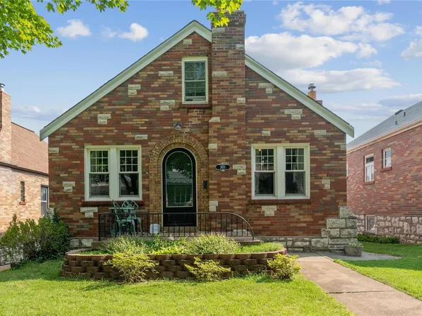 3851 Blow St, Saint Louis, MO 63116