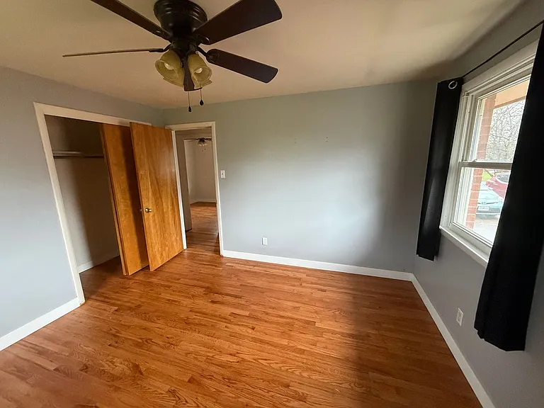 211 Bourn Ave — Photo 9