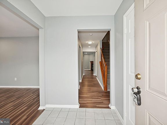 4th image of 105 Allens Ln