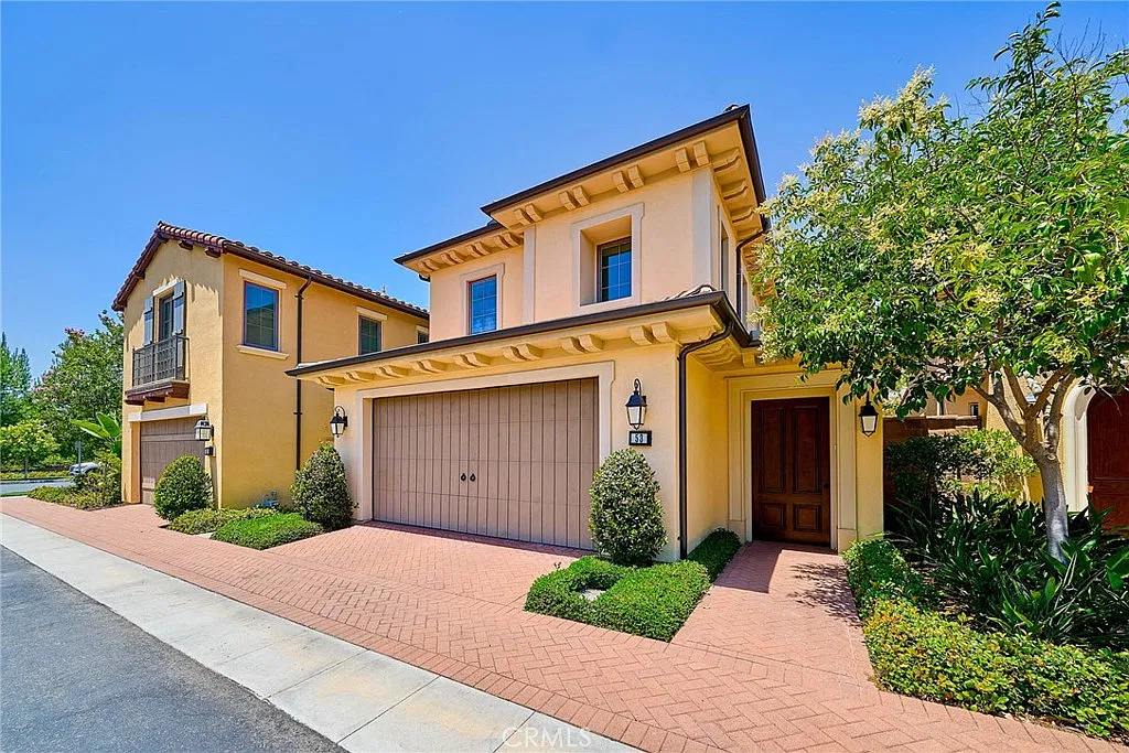 4 bed, 2059 sqft, $6,000 — Photo 1