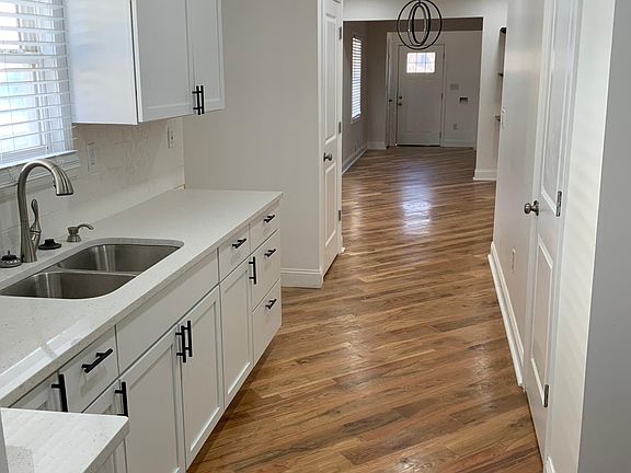 4th image of 5334 Olive St