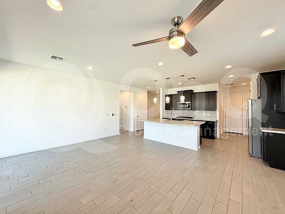 4th image of 17679 W Pinnacle Vista Dr