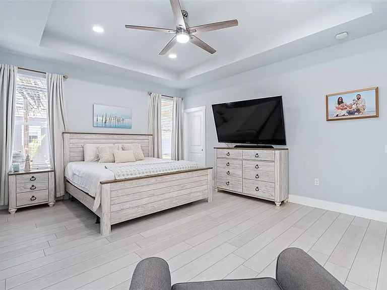 13 Lemay Pl — Photo 32