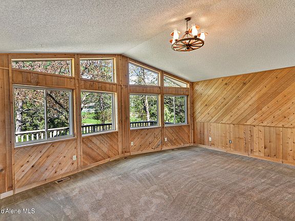 3rd image of 18756 W Rebel Rd
