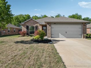 1109 E 146th Ct S, Glenpool, OK 74033