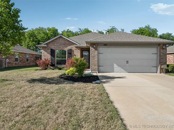 1109 E 146th Ct S, Glenpool, OK 74033
