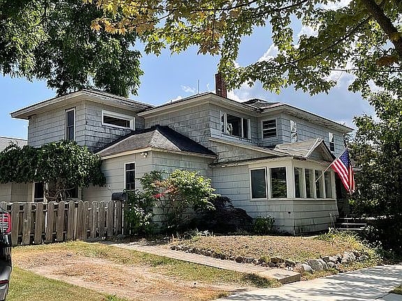2nd image of 803 E Mitchell St