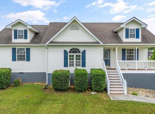 727 Old Store Rd, Madisonville, TN 37354