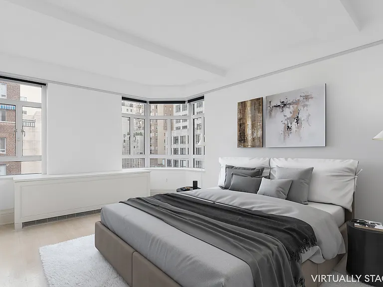 21 E 61st St #9C — Photo 6