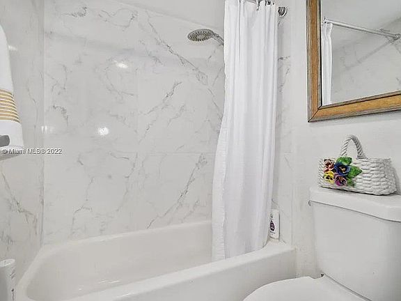 5th image of 20301 W Country Club Dr APT 422