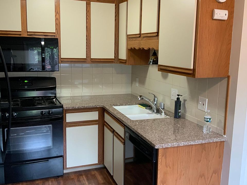 1st image of 1217 Peppertree Dr #1217