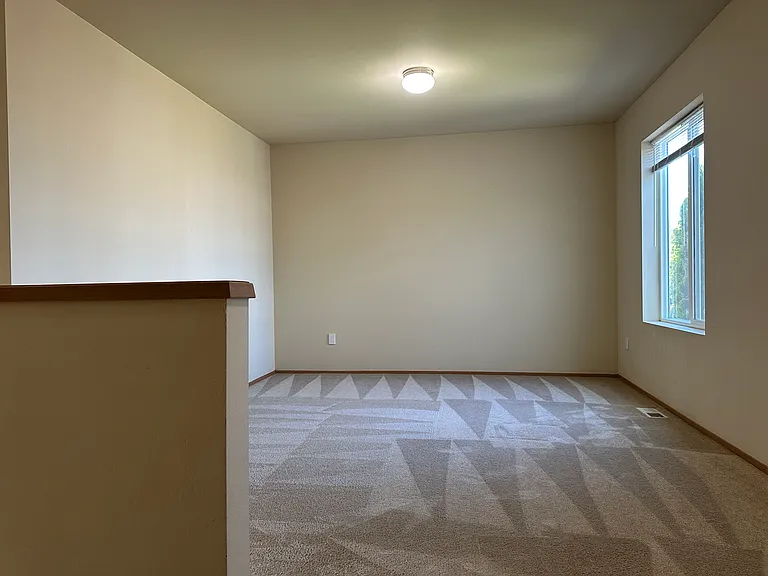 2262 SW Lazuli St — Photo 17