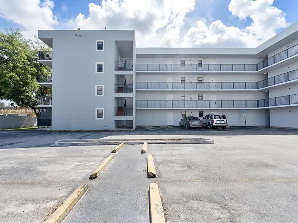 5825 W 25th Ct APT 212, Hialeah, FL 33016