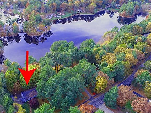 3rd image of 112 Wood Cove Dr