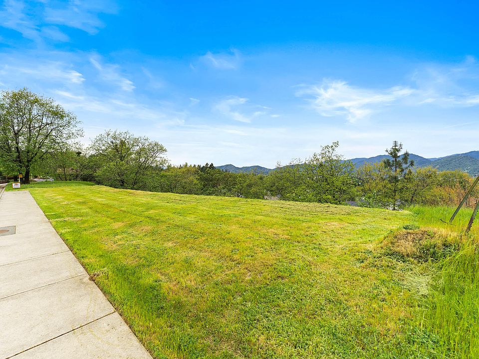 1st image of 2237 SE Linden Ln