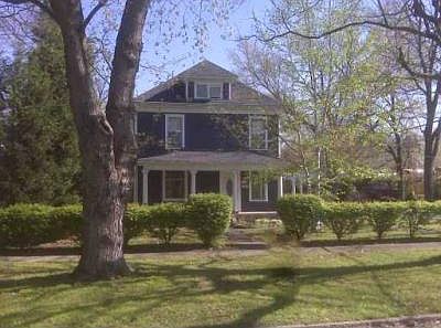 1st image of 116 1st Ave
