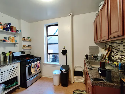 Rented by Signature Property Realty | media 17