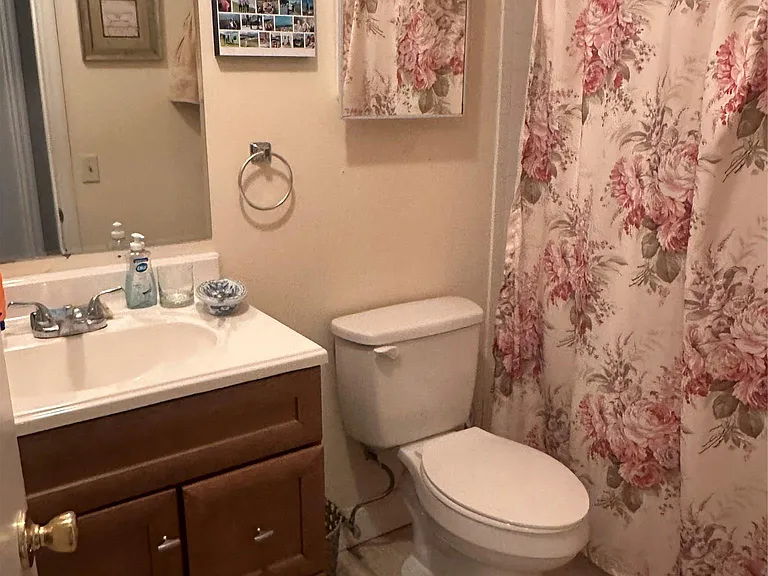 121 Villagegreen Ct — Photo 18