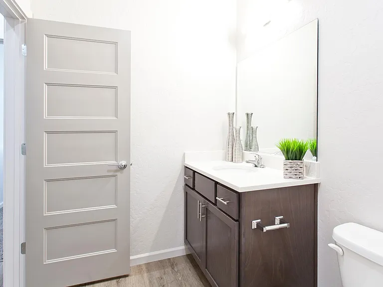Prairie Pointe Apartments and Townhomes — Photo 56