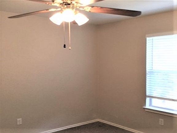 5th image of 2115 Charlotte Estates Dr