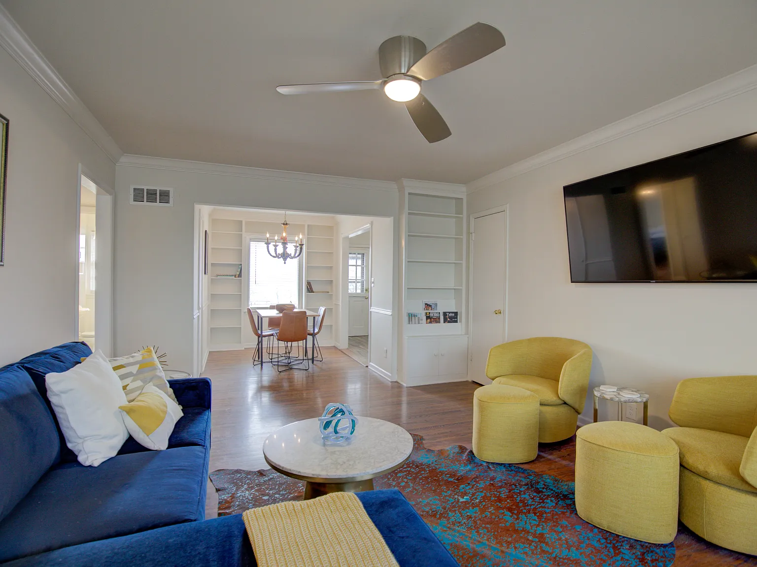 2 bed, 800 sqft, $1,200 — Photo 1