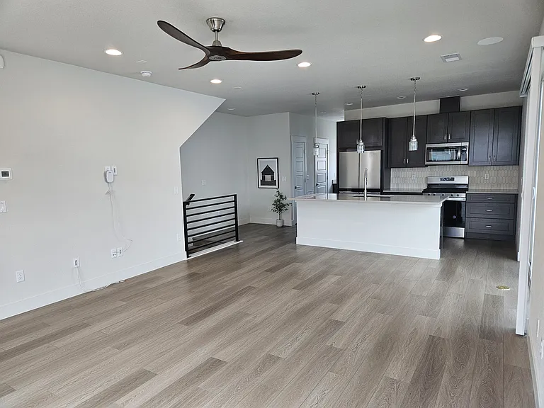 2746 W 167th Pl — Photo 7