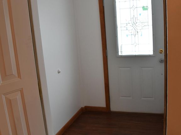 4th image of 110 Wilbur St