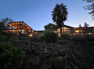 (Undisclosed Address), Lake Oswego, OR 97034