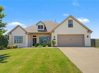 5900 S 67th St, Cave Springs, AR 72718
