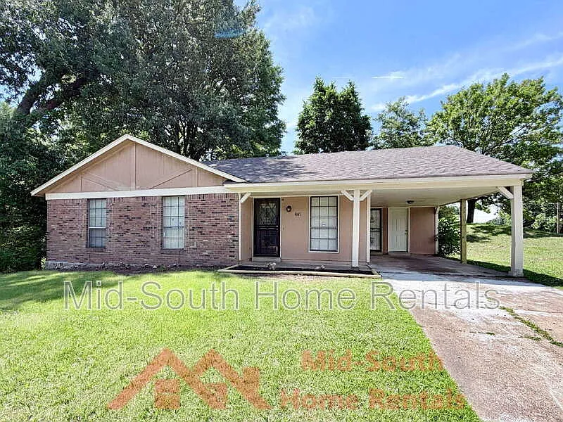 3 bed, 1.5 bath, 1115 sqft, $1,095 — Photo 2