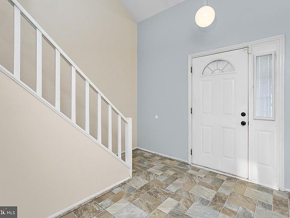 5th image of 64 Coriander Dr