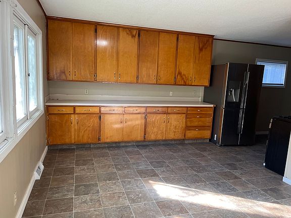 2nd image of 224 Forest Ave