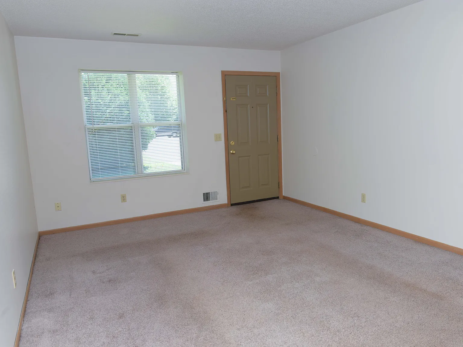 East Creek Carriage Homes — Photo 4
