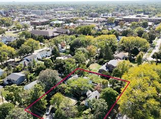 424 W Franklin St, Wheaton, IL 60187